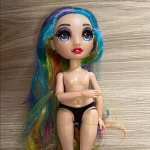 Rainbow High Amaya Raine